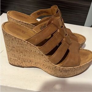Size 9 Born Wedges